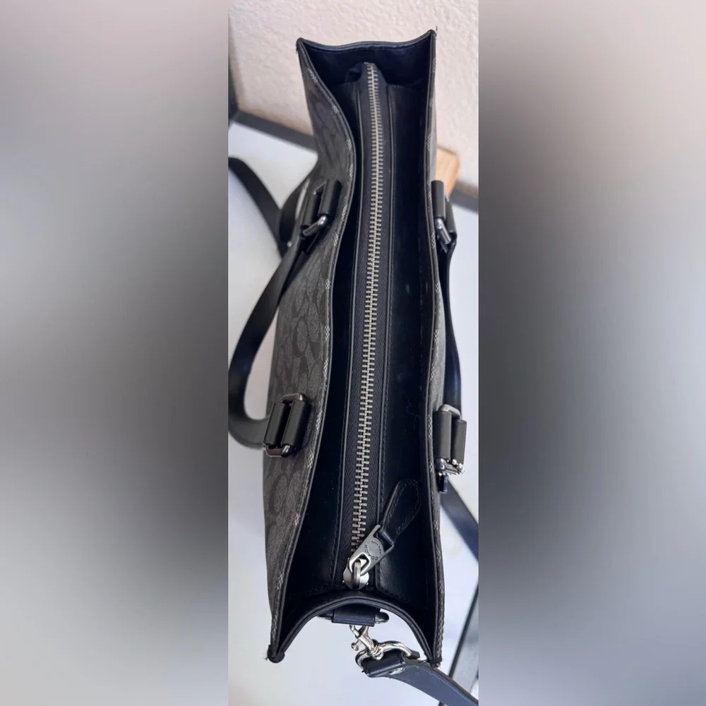 Coach Graham Structured Tote - Picture 4 of 15